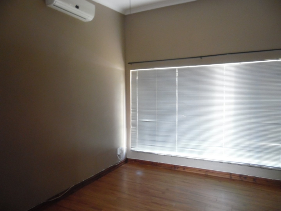 To Let 6 Bedroom Property for Rent in Jan Cillierspark Free State